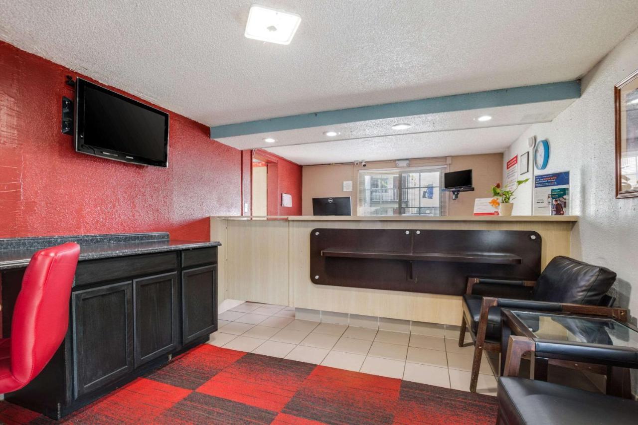 Econo Lodge Inn & Suites تير هوت المظهر الخارجي الصورة