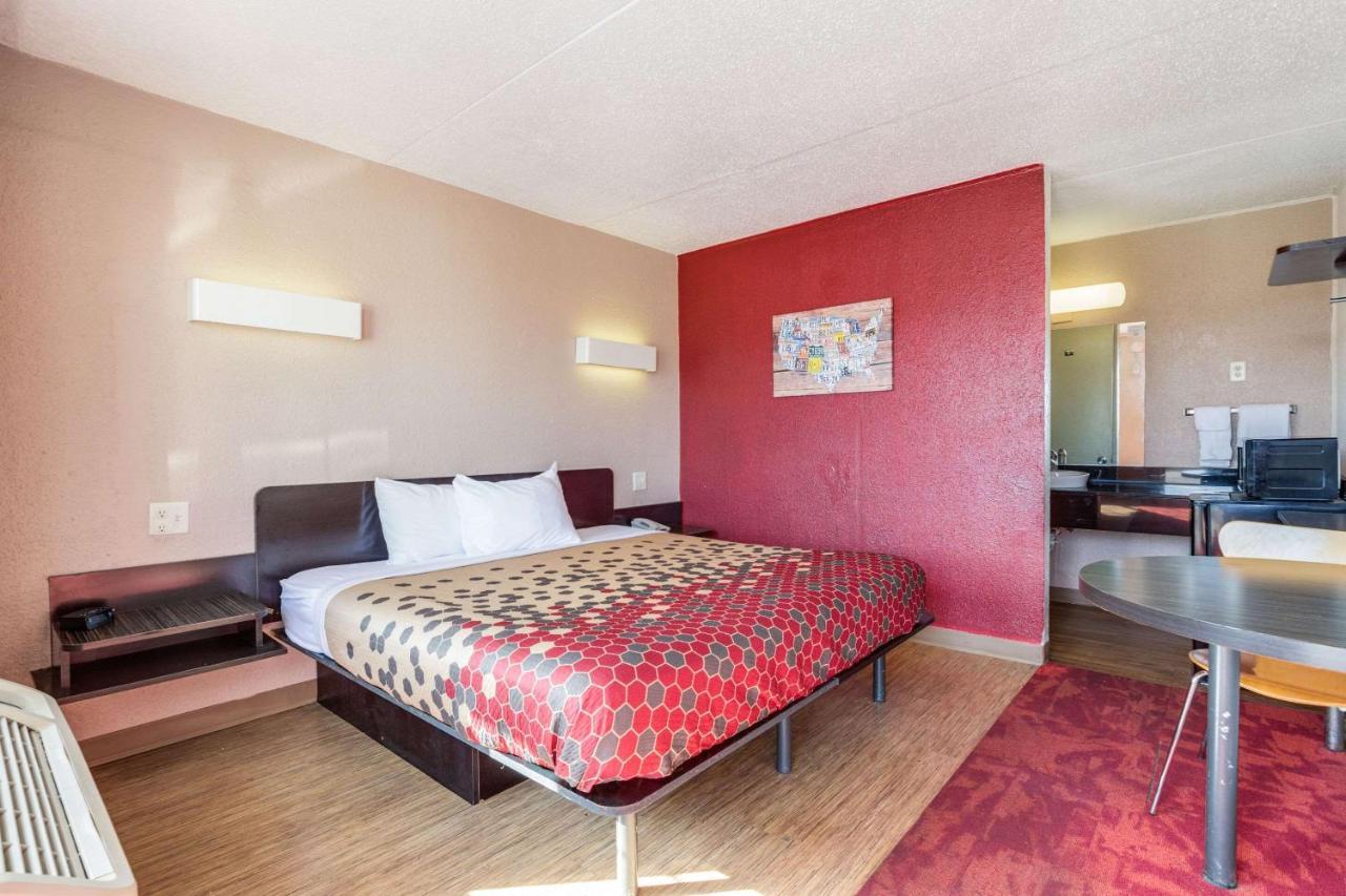 Econo Lodge Inn & Suites تير هوت المظهر الخارجي الصورة