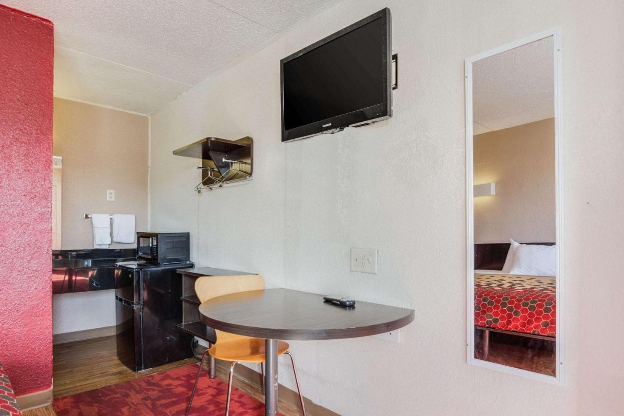 Econo Lodge Inn & Suites تير هوت المظهر الخارجي الصورة