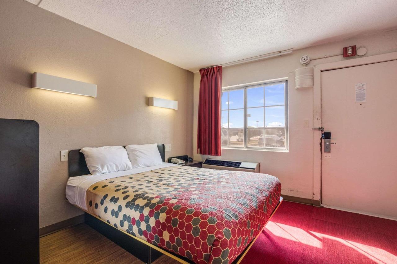 Econo Lodge Inn & Suites تير هوت المظهر الخارجي الصورة