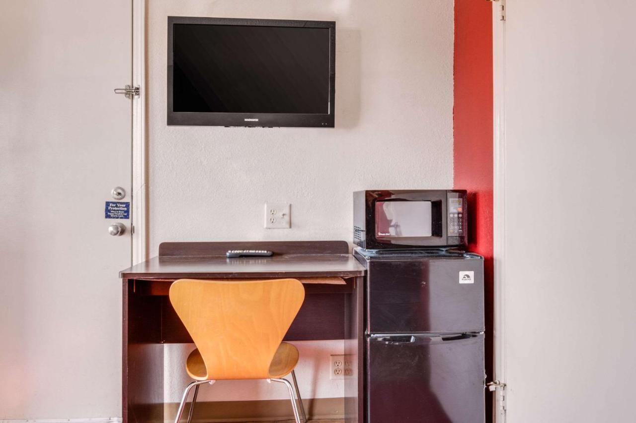 Econo Lodge Inn & Suites تير هوت المظهر الخارجي الصورة