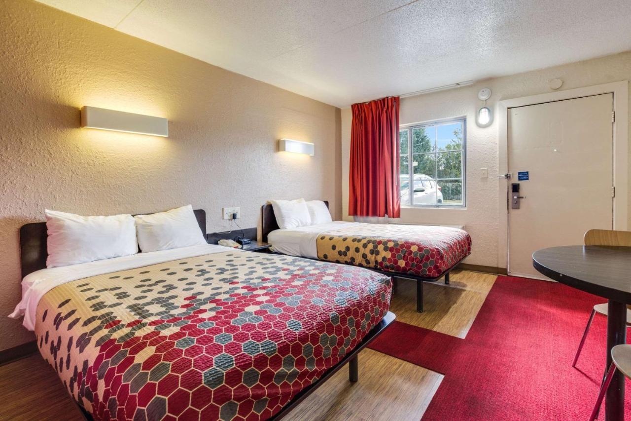 Econo Lodge Inn & Suites تير هوت المظهر الخارجي الصورة